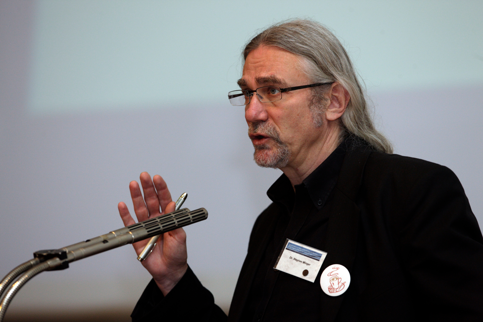 Professor Dr. Stephen Minger bei seinem Eröffnungsvortrag (Foto: BioRegio STERN
