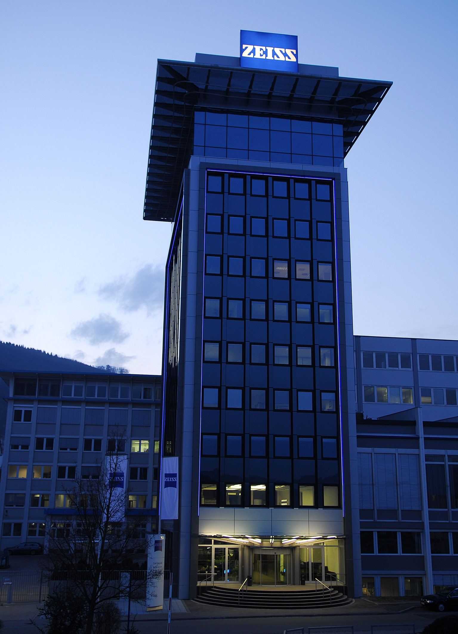 Zeiss continues to grow; the photo shows the company headquarters in Oberkochen. (Photo: Zeiss)