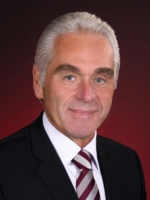 Porträtbild Innenminister Heribert Rech