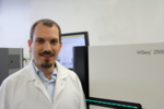 Photo of biochemist Dr. Moritz Menzel who is in charge of CeGaT GmbH’s tumour diagnostics services.