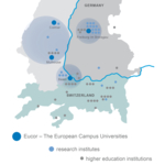 Zu sehen ist eine Karte der trinationalen Region am Oberrhein, auf der die verschiedenen Universitäten und Forschungseinrichtungen markiert sind.