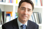 Portraitfoto des Ärztlichen Direktors der Abt. Innere Medizin II der Universitätsklinik Ulm