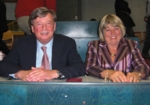 Henri Termeer und Dr. Ute Stölzle im Hörsaal der Uni.