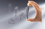 Metha® Kurzschaft-Hüftendoprothese mit Plasmapore® µ-CaP Implantatoberfläche. Der zementfreie Metha® Schaft ist mit der mikroporösen Reintitan Plasmapore® Oberfläche beschichtet, die eine optimale Grundlage für das Einwachsen von Knochenzellen in das Implantat bietet.