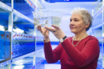 Christiane Nüsslein-Volhard im Fischhaus des Max-Planck-Instituts für Entwicklungsbiologie.