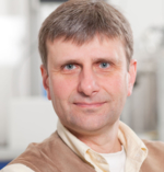 Porträtbild von Prof. Lupas