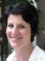 Das Bild zeigt die Leiterin des Ulmer Instituts für Unfallchirurgische Forschung und Biomechani, Prof. Dr. Anita Ignatius. Die Biomaterialforscherin, seit 1993 am Institut, hat von ihrem wissenschaftlichen Mentor Lutz Claes im Jahr 2009 die Leitung des Instituts übernommen.